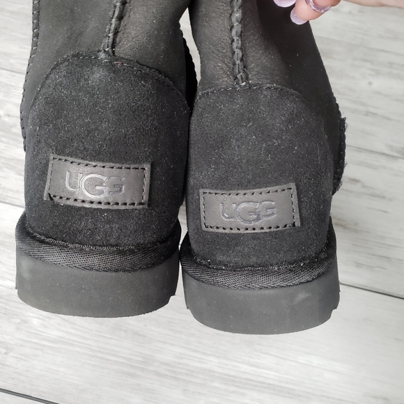 UGG Classic Tall Boots Black Fur Authentic Womens 8 Winter Australia Designer - Picture 5 of 9